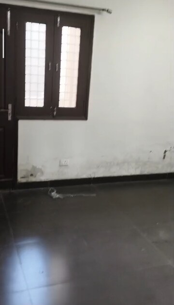 2 BHK Apartment For Rent in Wave City, Wave City