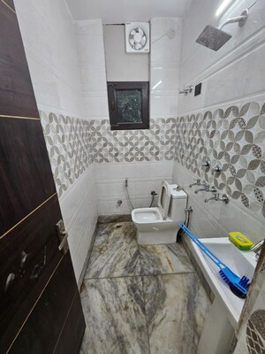 Bathroom in 2 BHK Builder Floor at Green Fields Colony – for Rent