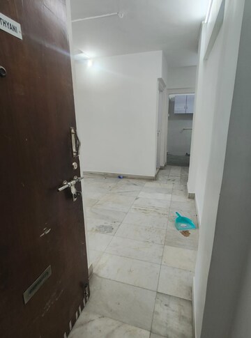  1 BHK Apartment at Bussa Apartments, Santacruz West – for Rent