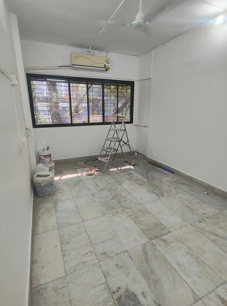 Room, bussa-apartments 1 Bedroom 450 Sq.Ft. Apartment In Santacruz West Mumbai 9618652