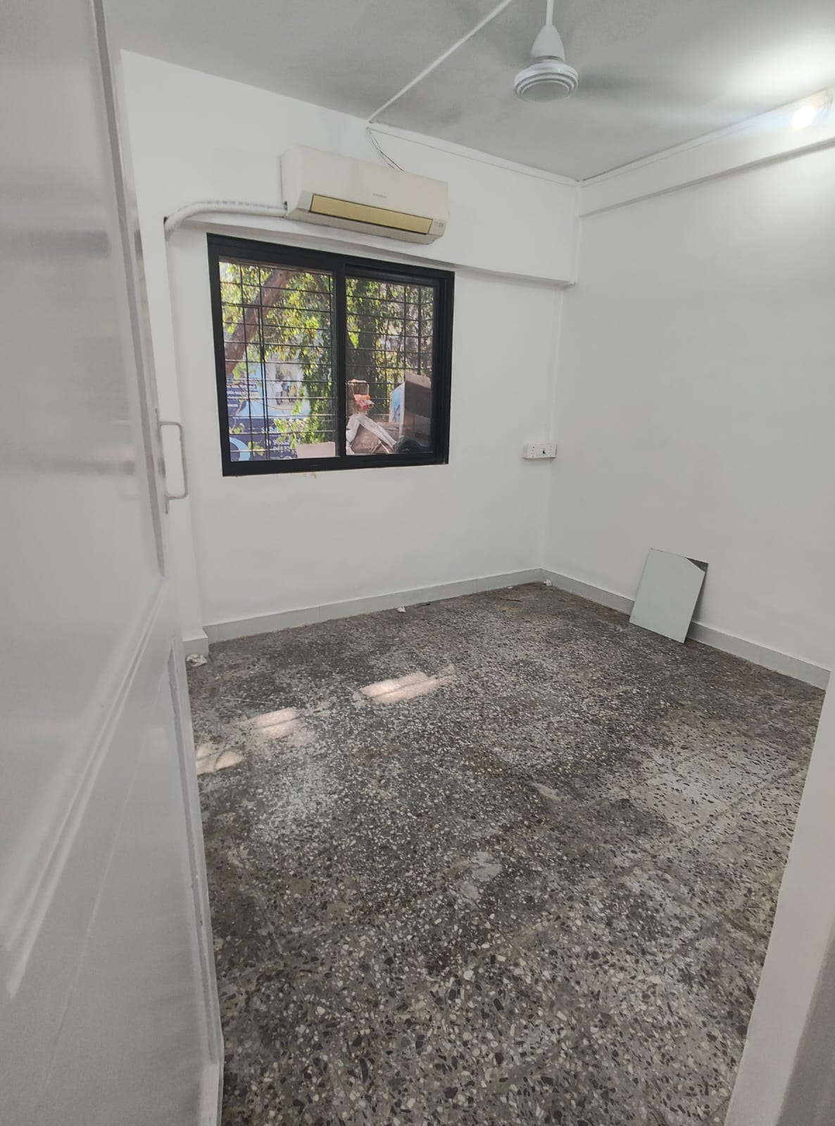 1 BHK Apartment For Rent in Bussa Apartments