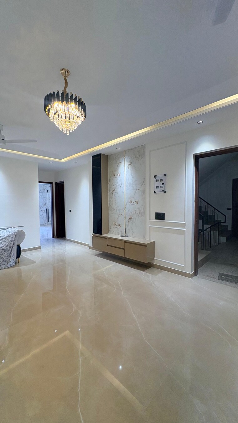 Room, amolik-aster-woods 3 Bedroom 180 Sq.Yd. Builder Floor In Sector 98 Faridabad 9618668