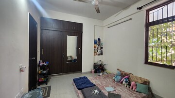 Room in 2 BHK Apartment at Indiranagar – for Rent