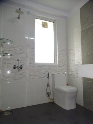 Bathroom in 1.5 BHK Builder Floor at Sector 55 – for Rent