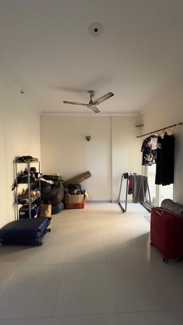 Room in 3 BHK Apartment at Sector 75 – for Rent