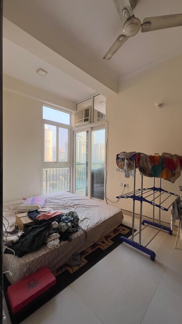 Bedroom in 3 BHK Apartment at Sector 75 – for Rent