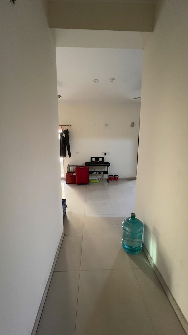 Other, sector 75 3 Bedroom 1295 Sq.Ft. Apartment In Sector 75 Noida 9618818