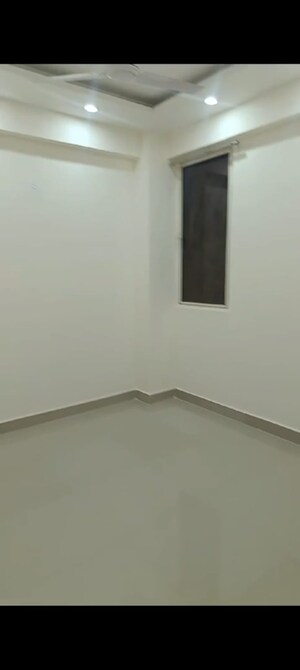 Room in 3 BHK Apartment at Conscient Habitat Residences, Sector 78 – for Sale