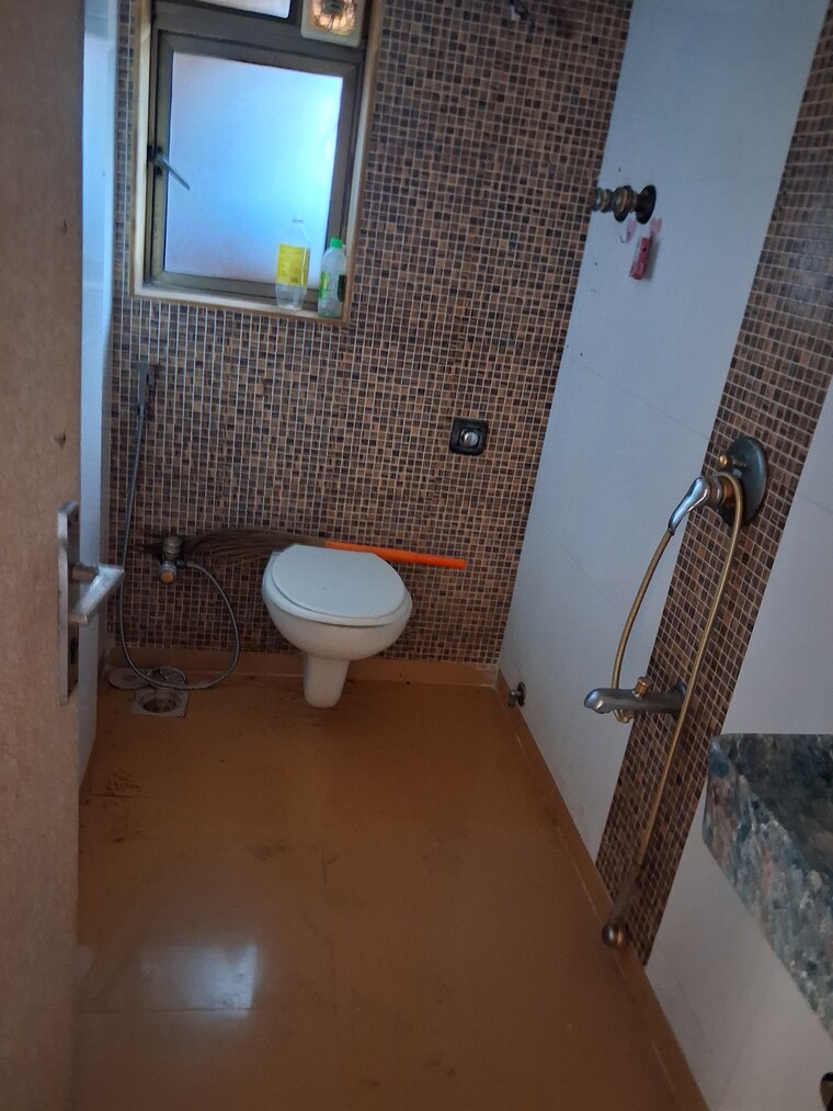 Attached Bathroom, pegasus-tower 1 Bedroom 450 Sq.Ft. Apartment In Andheri West Mumbai 9618717