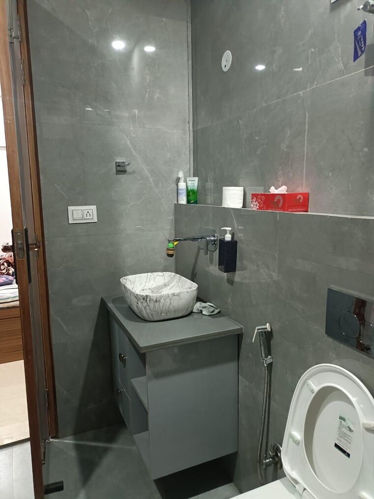Bathroom, rps-palm-drive 2 Bedroom 125 Sq.Yd. Builder Floor In Sector 88 Faridabad 9618703