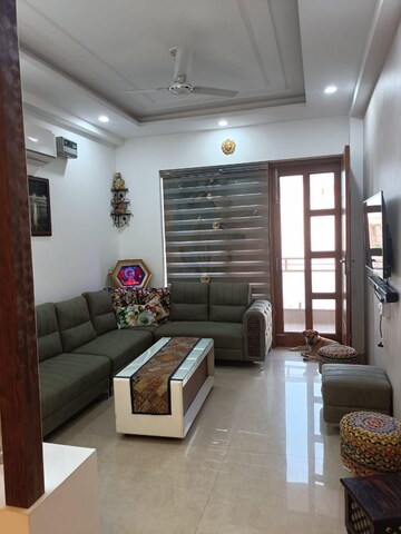 Living Room in 2 BHK Builder Floor at RPS Palm Drive, Sector 88 – for Rent