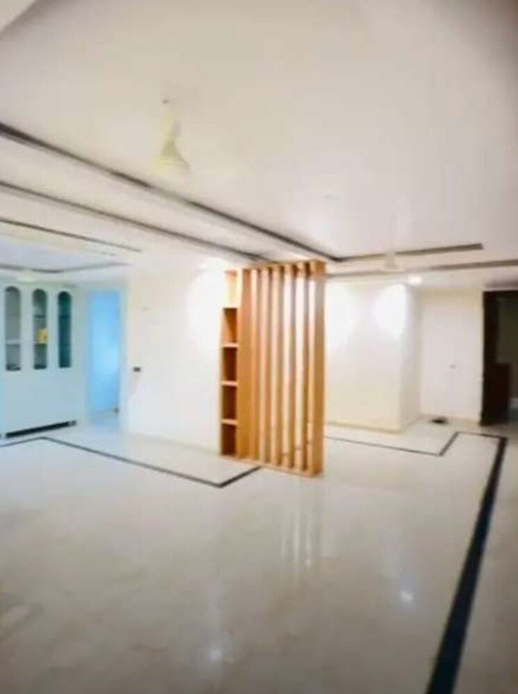 undefined, gomti nagar 3 Bedroom 2350 Sq.Ft. Apartment In Gomti Nagar Lucknow 9618743