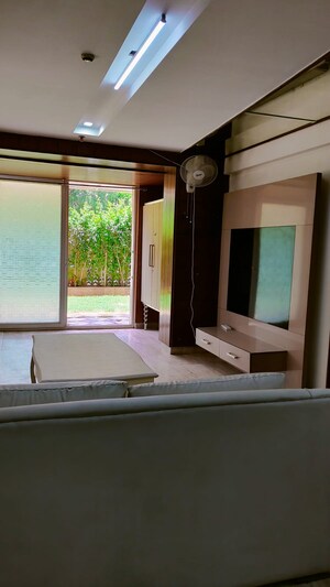 Room in 4 BHK Apartment at Puri Pranayam, Sector 82 – for Rent