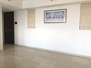 Room in 2 BHK Apartment at Lodha Altia, Wadala – for Sale