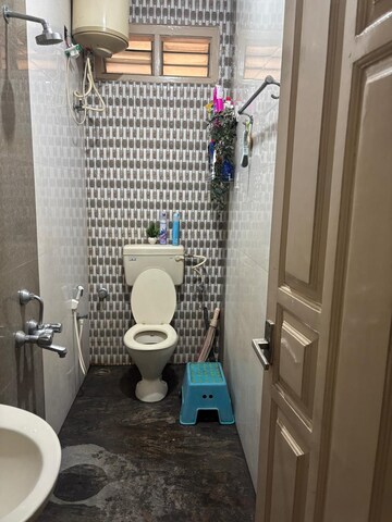 Bathroom in 2 BHK Apartment at Richards Town – for Rent