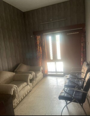 Living Room in 1 BHK Villa at Aliganj – for Rent