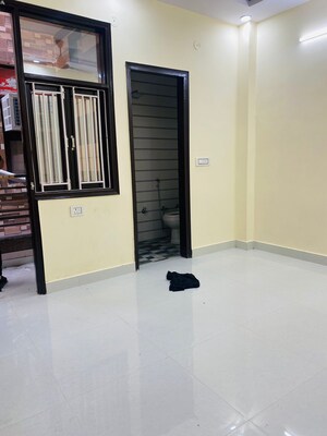 Master Bedroom in 2 BHK Builder Floor at Dwarka Mor – for Rent