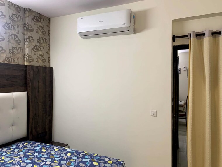 Room, shiv-sai-emerald-heights 2 Bedroom 1250 Sq.Ft. Apartment In Sector 88 Faridabad 9618787