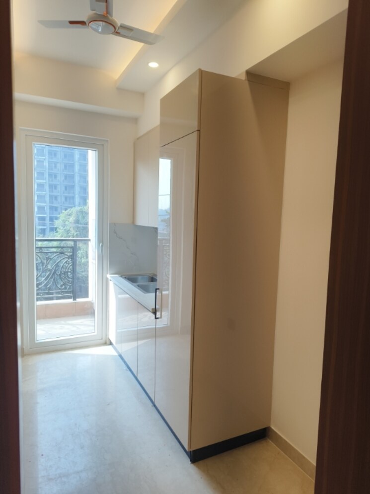 Kitchen/pantry, raj-one-good-earth 3.5 Bedroom 1680 Sq.Ft. Builder Floor In Sector 71 Gurgaon 9619033