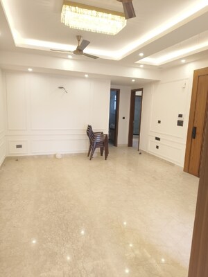 Living Room in 3.5 BHK Builder Floor at Raj One Good Earth, Sector 71 – for Rent