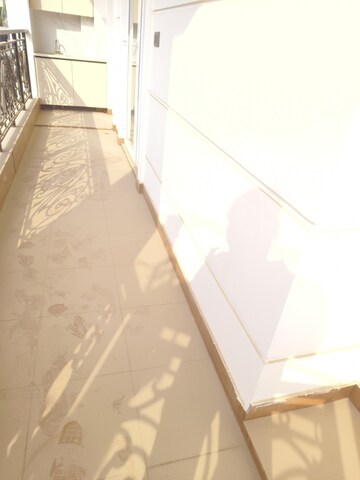 Balcony in 3.5 BHK Builder Floor at Raj One Good Earth, Sector 71 – for Rent