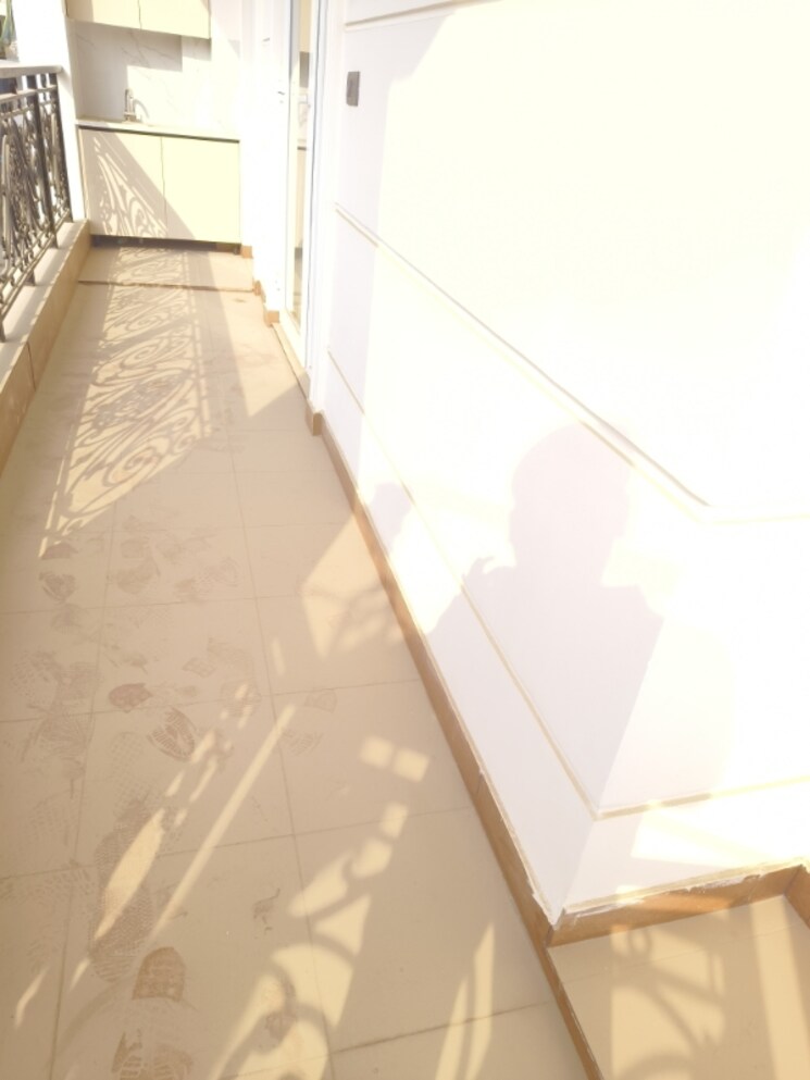 Balcony, raj-one-good-earth 3.5 Bedroom 1680 Sq.Ft. Builder Floor In Sector 71 Gurgaon 9619033