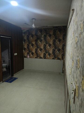 1 BHK Builder Floor For Rent in Saket