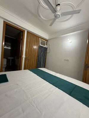 Room in 1 BHK Builder Floor at Chattarpur – for Rent