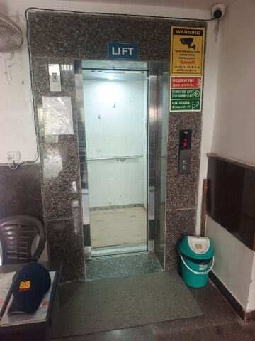 Lift in 3 BHK Apartment at Nimbus The Express Park View II, Chi V Greater Noida – for Sale