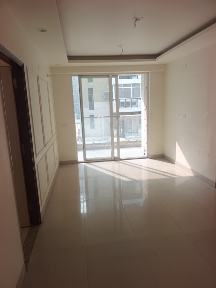 Living Room, nimbus-the-express-park-view-ii 3 Bedroom 1632 Sq.Ft. Apartment In Chi V Greater Noida Greater Noida 9619323