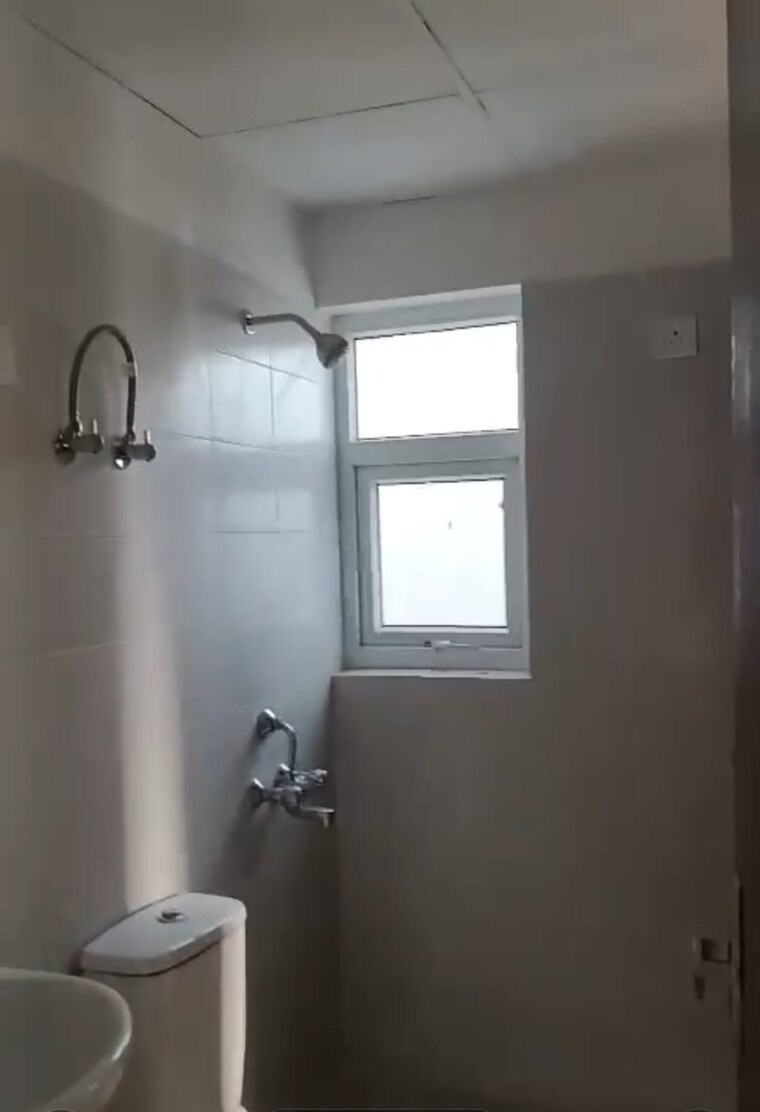 Bathroom, bptp-park-elite-floors-faridabad 4 Bedroom 300 Sq.Yd. Builder Floor In Sector 82 Faridabad 9619041