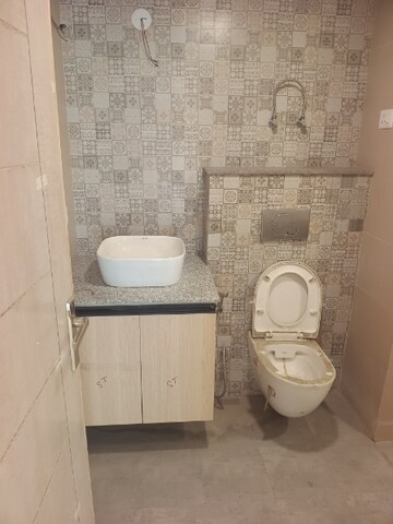 Bathroom in 3 BHK Apartment at Nimbus The Express Park View II, Chi V Greater Noida – for Sale