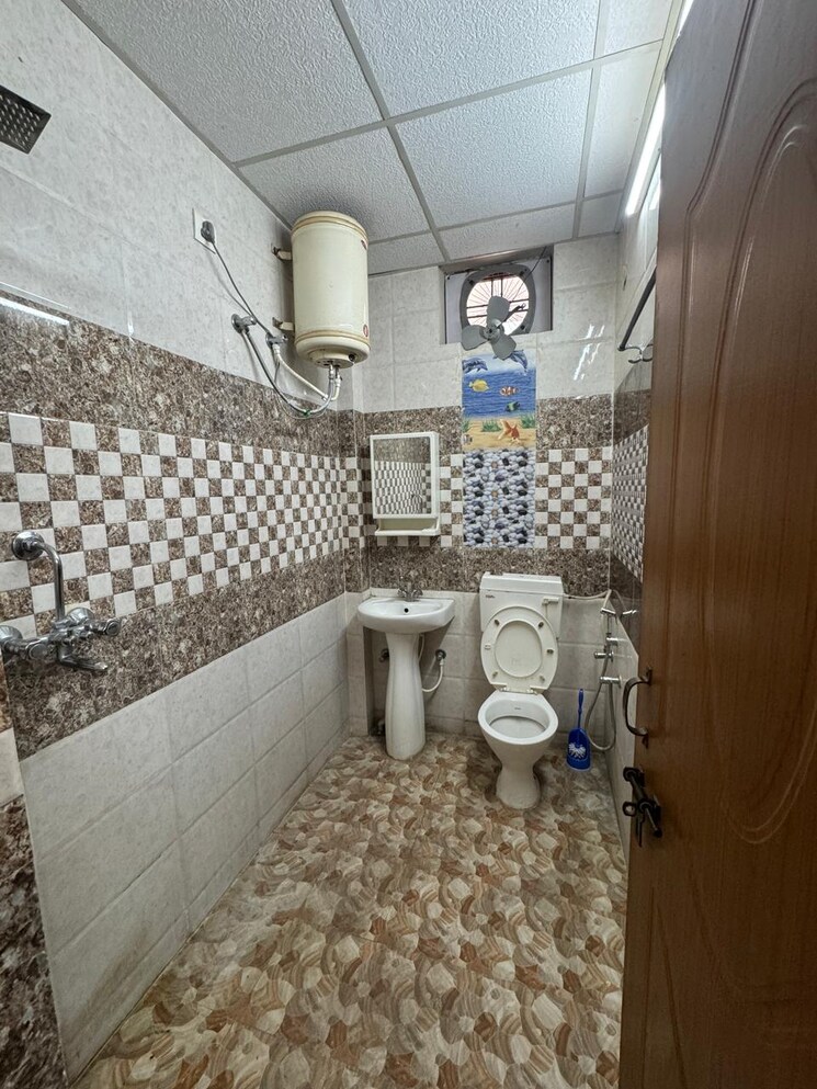 Attached Bathroom, sahastradhara road 2 Bedroom 1200 Sq.Ft. Apartment In Sahastradhara Road Dehradun 9619153