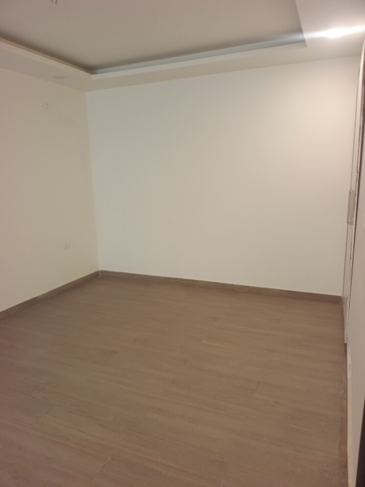 Master Bedroom, nimbus-the-express-park-view-ii 3 Bedroom 1632 Sq.Ft. Apartment In Chi V Greater Noida Greater Noida 9619323