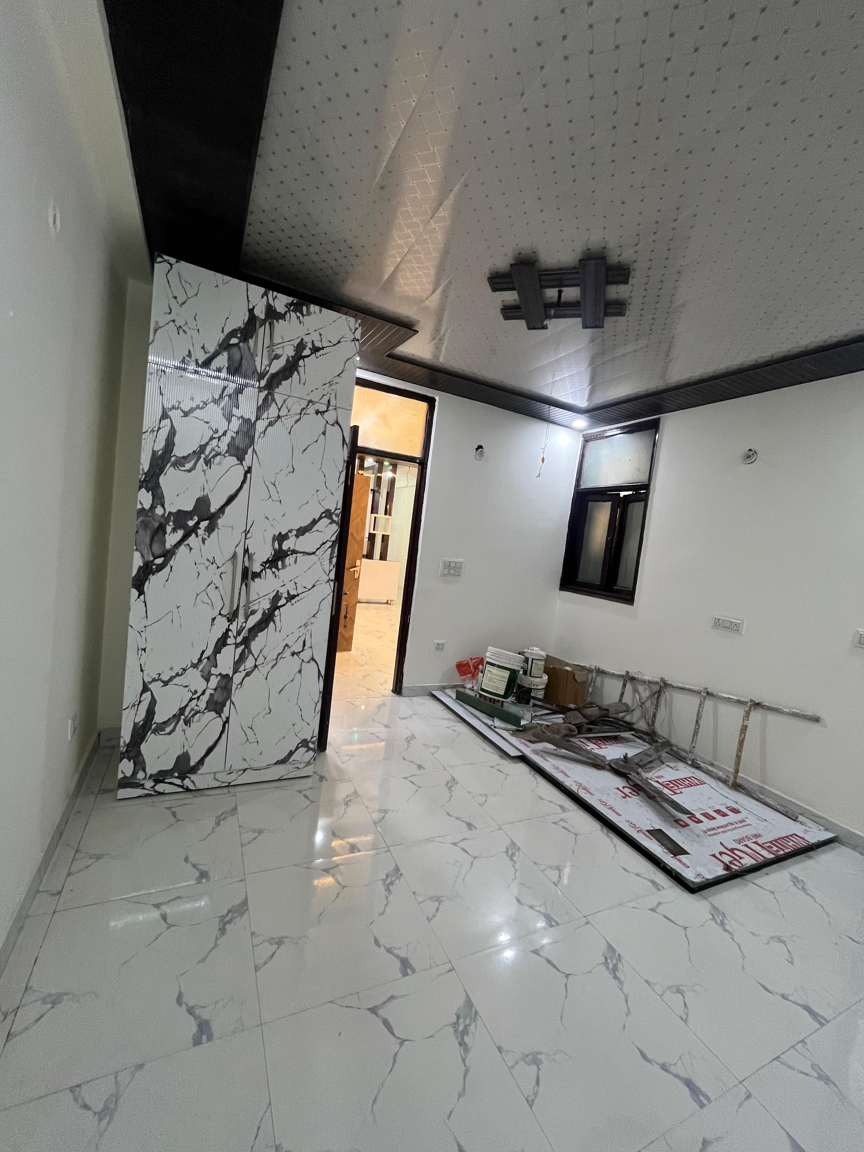 2 BHK Builder Floor For Rent in Sector 122