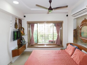 Bedroom in 2 BHK Apartment at Juhu – for Sale