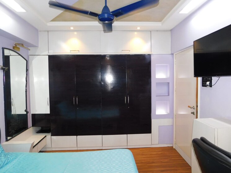 Room, juhu 2 Bedroom 700 Sq.Ft. Apartment In Juhu Mumbai 9619173