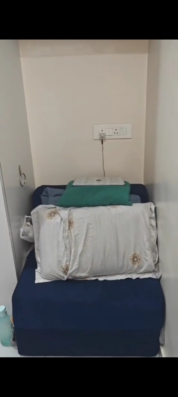 undefined, zainab-tower 1.5 Bedroom 405 Sq.Ft. Apartment In Madanpura Mumbai 9619184