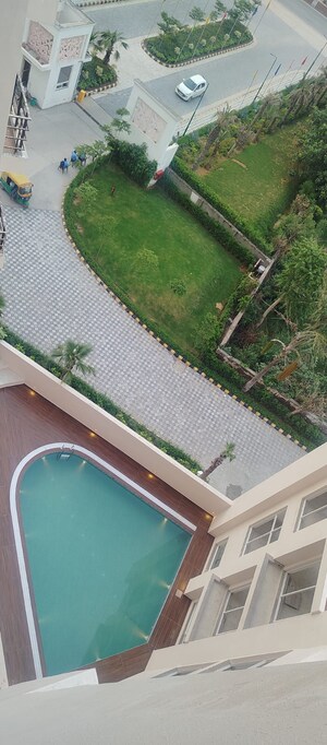 Swimming Pool in 5 BHK Apartment at Sidhartha NCR One, Sector 95 – for Rent