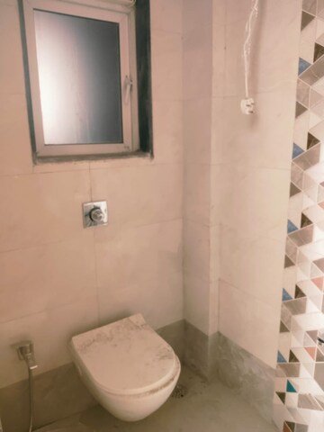 Attached Bathroom in 1 BHK Apartment at Pride Of Vakola, Santacruz East – for Rent