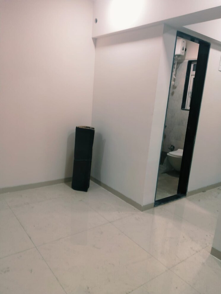 Room, pride-of-vakola 1 Bedroom 550 Sq.Ft. Apartment In Santacruz East Mumbai 9619176