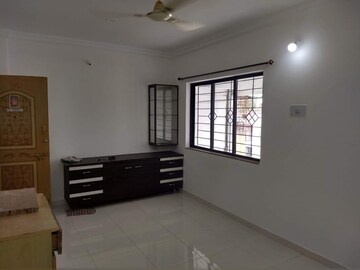 Room in 2 BHK Apartment at Rahul Park - D1 D2 D3 Building, Warje – for Rent