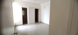 2 BHK Apartment For Rent in Emaar Emerald Estate, Sector 65