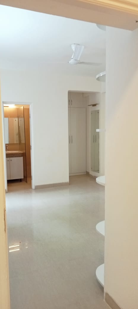 3 BHK 1395 Sq.Ft. Apartment in Emaar Emrald Floors Select