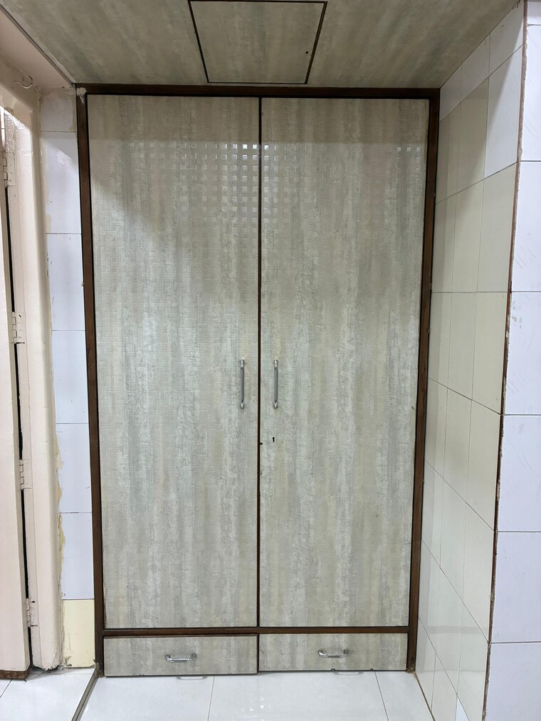 Other, kurla west 1 Bedroom 350 Sq.Ft. Villa In Kurla West Mumbai 9619381