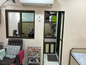 Room in 1 BHK Villa at Kurla West – for Rent