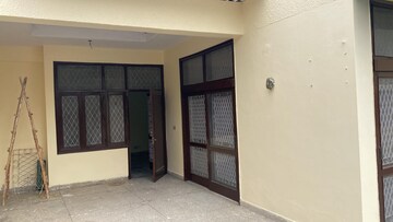 Room in 2 BHK Builder Floor at Greater Kailash ii – for Rent