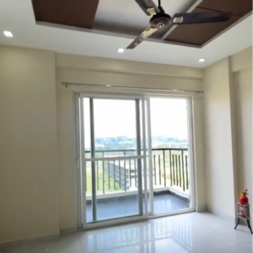 Room in 2 BHK Apartment at Shriram Summitt, Gollahalli – for Rent