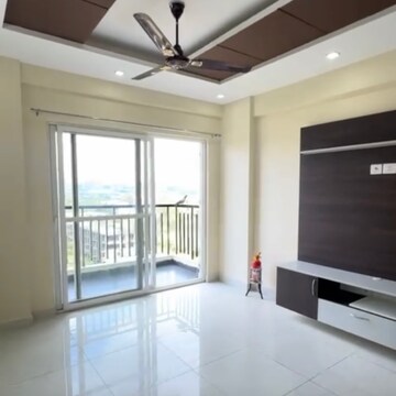 Room in 2 BHK Apartment at Shriram Summitt, Gollahalli – for Rent