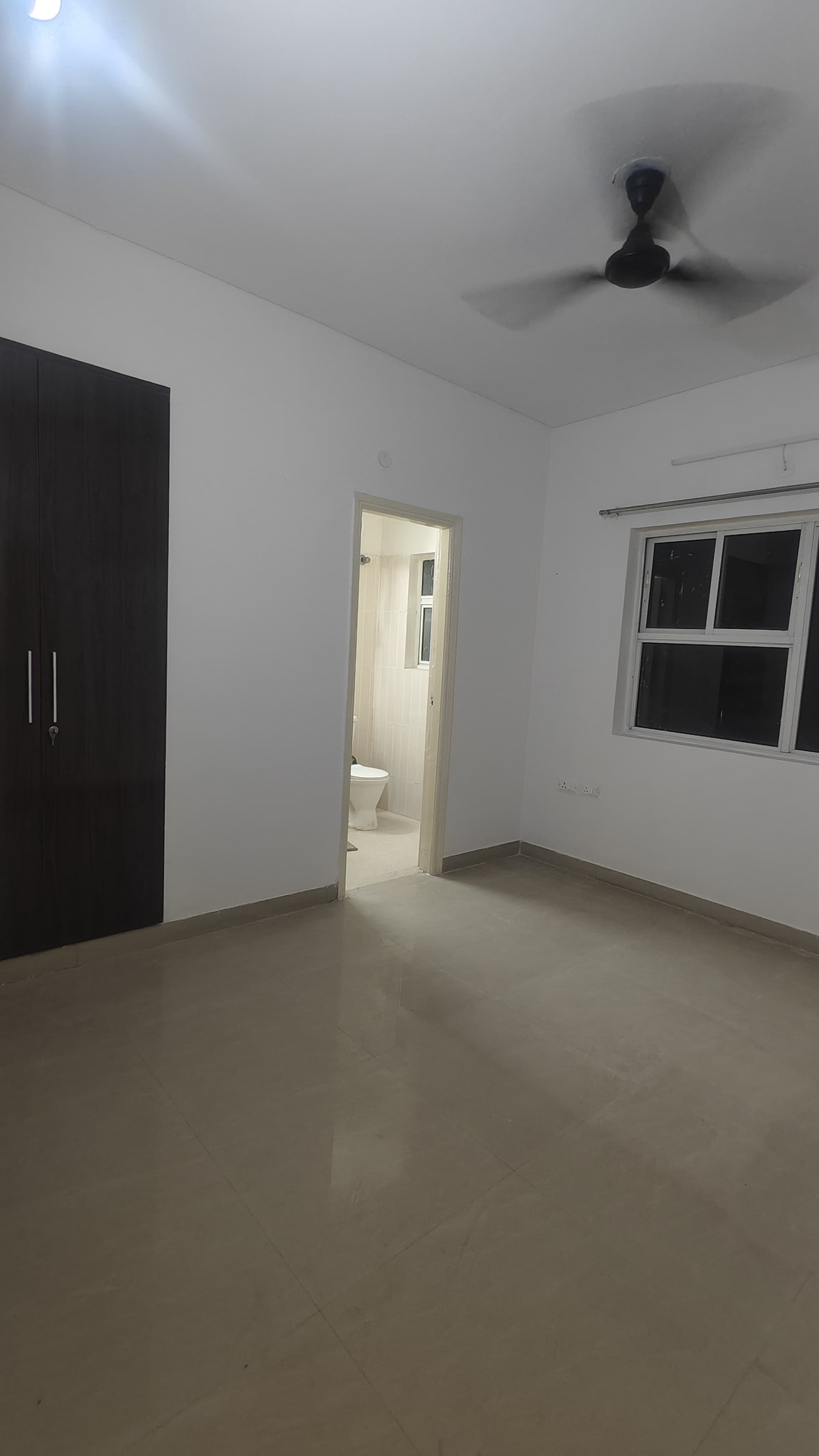 3 BHK + Servant Room 1600 Sq.Ft. Apartment in Orris Aster Court